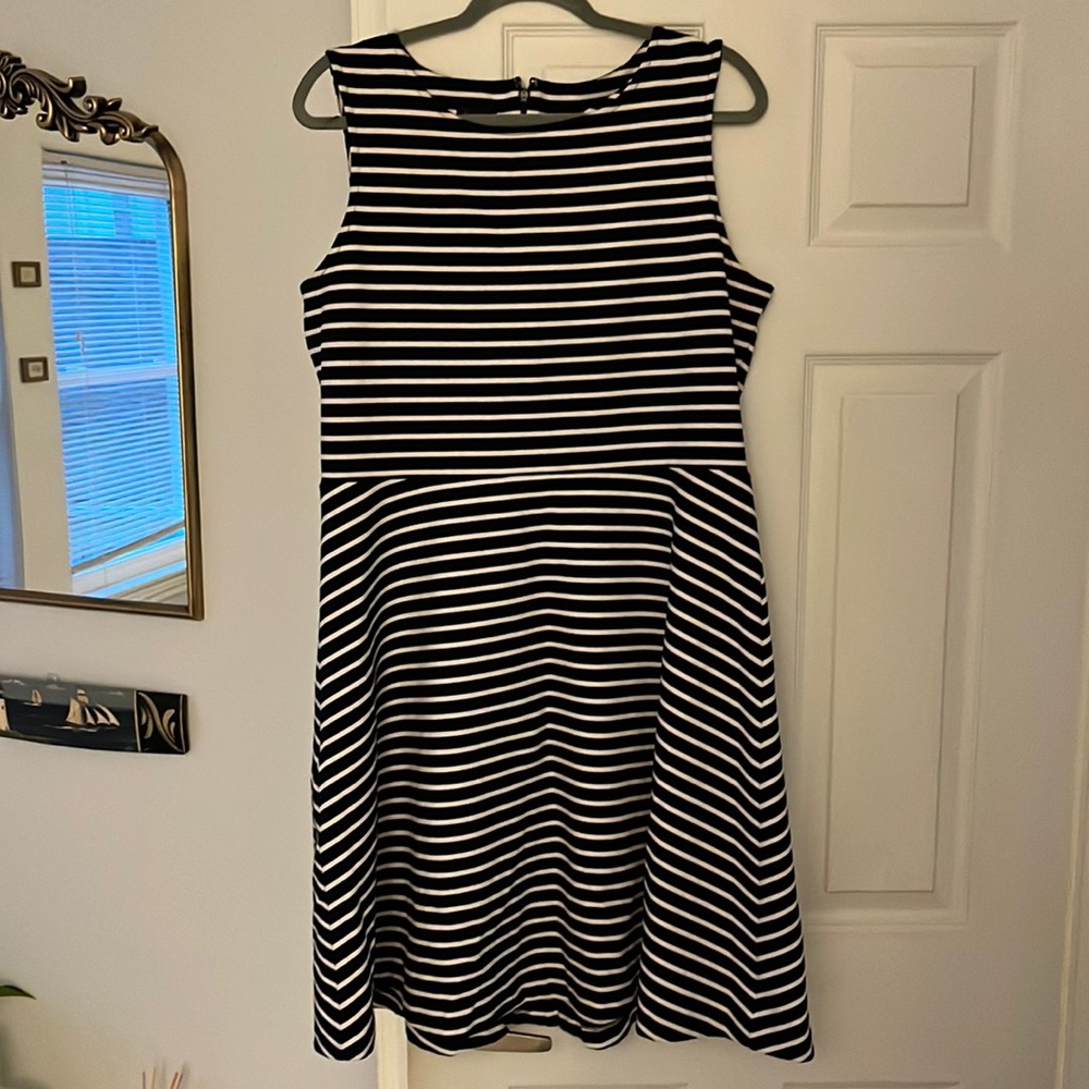 Talbots size XL stretch cotton A line navy and white striped dress